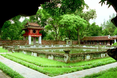 TEMPLE OF LITERATURE